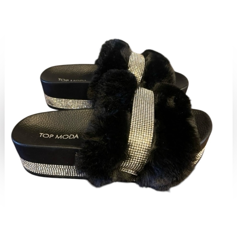 Top Moda slides size 5‎ black faux fur slip on sandals w/silver PERFECT 🖤🖤🖤